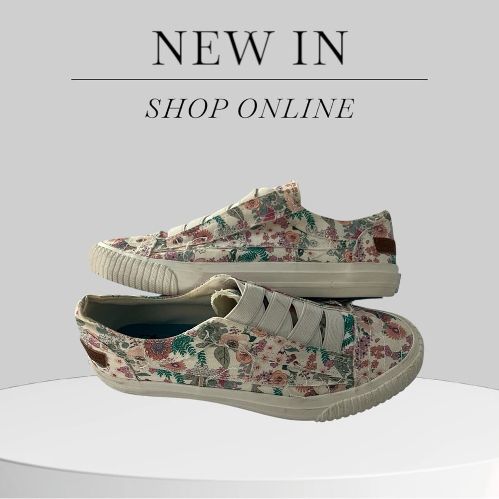 Blowfish Floral Women’s Sneakers - Cream and Pink floral Size 7.5